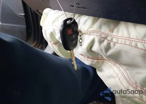 2016 Toyota Corolla Le z USA, uszkodzony, nr VIN 5YFBURHE0GP485824